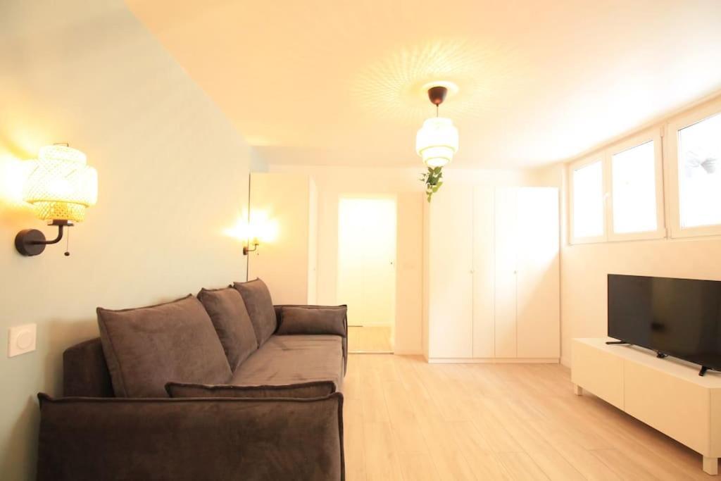 Disponible - Entier Renove - Canape Lit Emma - Rerb, 5mn Paris - 2 Pers - Parking Rue Gratuit - Equipe - 1er Etage - 3