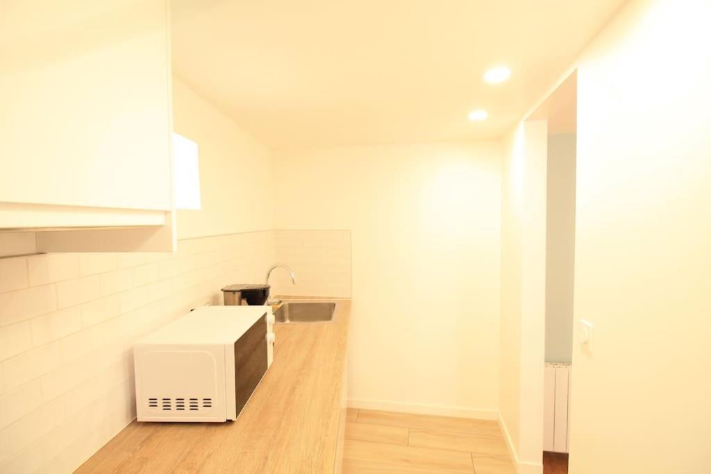 Disponible - Entier Renove - Canape Lit Emma - Rerb, 5mn Paris - 2 Pers - Parking Rue Gratuit - Equipe - 1er Etage - 3 Apartment
