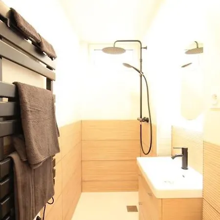 Disponible - Appartement Entier Renove - Canape Lit Emma - Rerb, 5Mn Paris - 2 Pers - Parking Rue Gratuit - Tout Equipe - 1Er Etage - 3 Arcueil Exterior photo