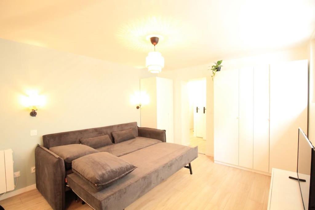 Disponible - Entier Renove - Canape Lit Emma - Rerb, 5mn Paris - 2 Pers - Parking Rue Gratuit - Equipe - 1er Etage - 3 Arcueil